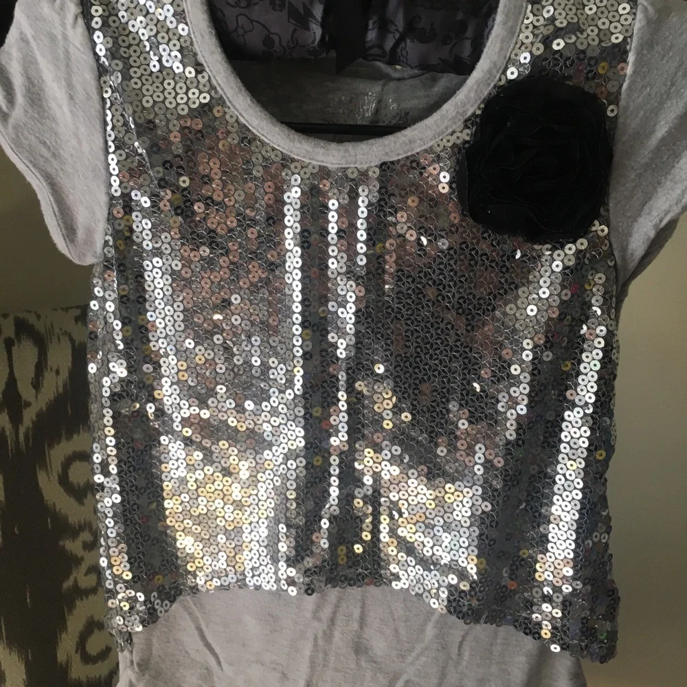 Justice sequin tee with‎ fabric flower